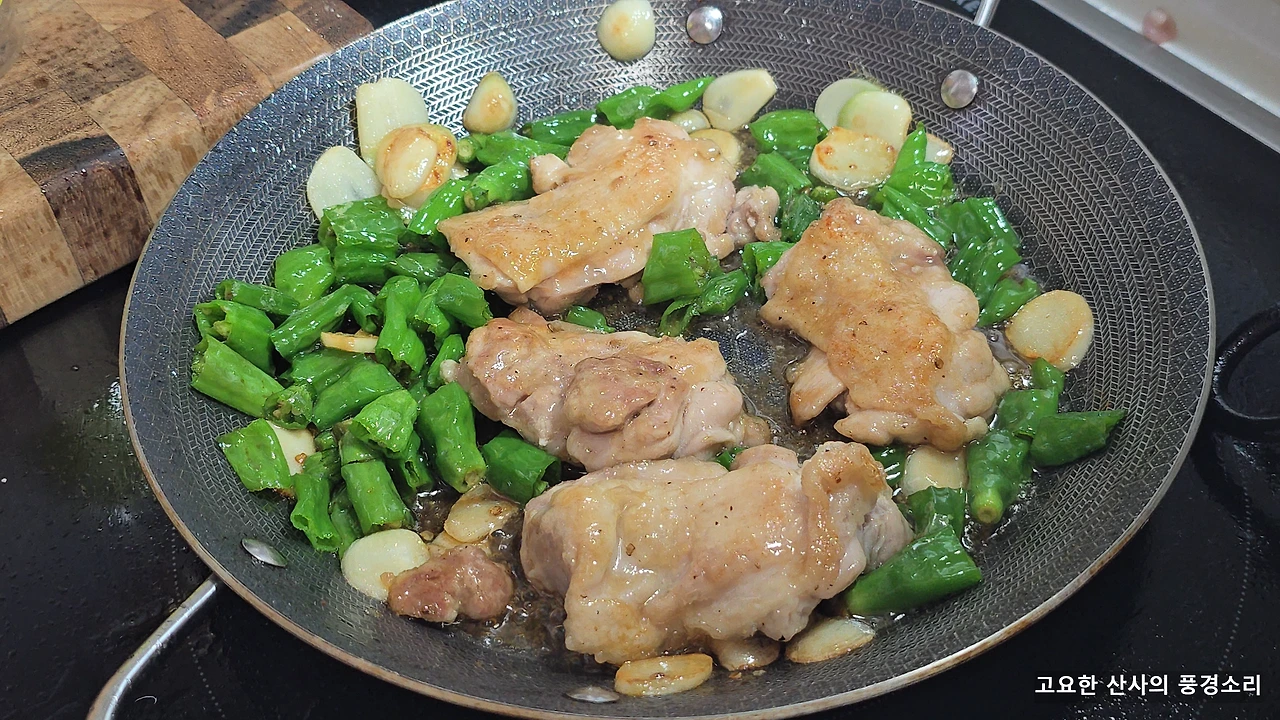 img.png?credential=yqXZFxpELC7KVnFOS48ylbz2pIh7yKj8&expires=1761922799&allow_ip=&allow_referer=&signature=xxc%2FNj5X0ubeJIUoEZFF9O4u6Gw%3D