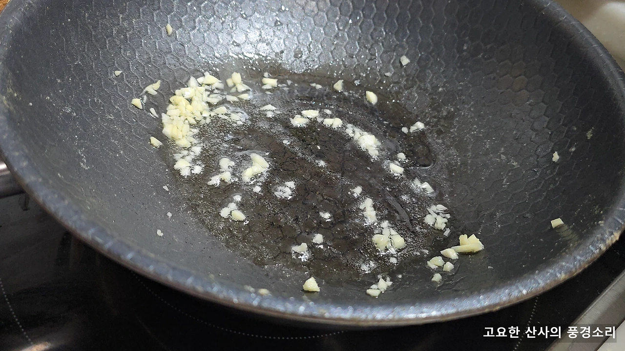 img.png?credential=yqXZFxpELC7KVnFOS48ylbz2pIh7yKj8&expires=1751295599&allow_ip=&allow_referer=&signature=zri6GiTZqroZSM3GvIB9fbXkiQM%3D