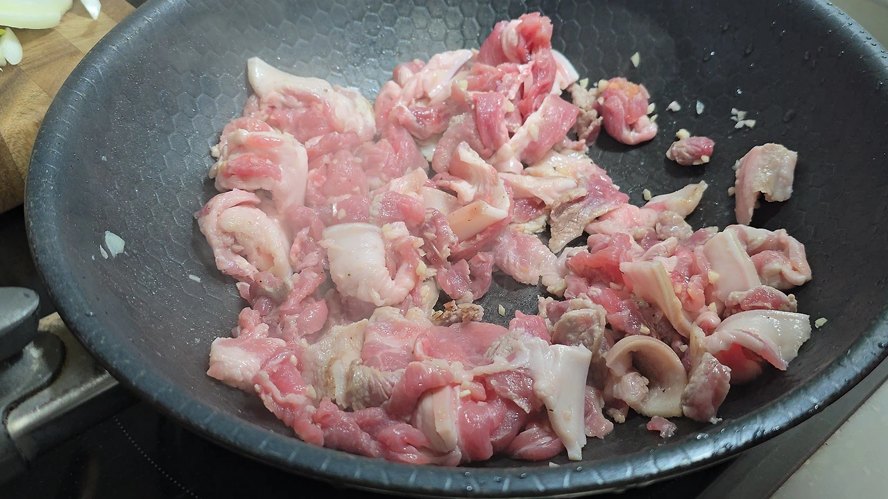 img.jpg?credential=yqXZFxpELC7KVnFOS48ylbz2pIh7yKj8&expires=1764514799&allow_ip=&allow_referer=&signature=RS1Mj9Et4M5zjpNt6LEBPjFSqs0%3D