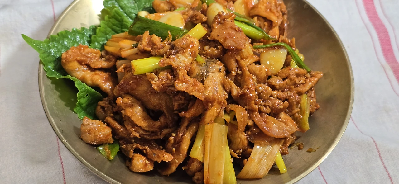 img.jpg?credential=yqXZFxpELC7KVnFOS48ylbz2pIh7yKj8&expires=1759244399&allow_ip=&allow_referer=&signature=37ca2U3tvuYHEw9GzpJk%2BSMLadA%3D