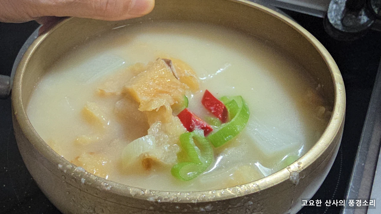 img.png?credential=yqXZFxpELC7KVnFOS48ylbz2pIh7yKj8&expires=1761922799&allow_ip=&allow_referer=&signature=R%2Bkd1PAQuK0qtND6RCvqMWBsqoQ%3D