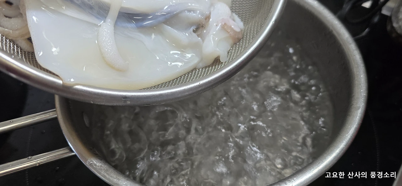 img.png?credential=yqXZFxpELC7KVnFOS48ylbz2pIh7yKj8&expires=1764514799&allow_ip=&allow_referer=&signature=xzv%2BTnfCpaLfhTDZgdFg82I5amk%3D