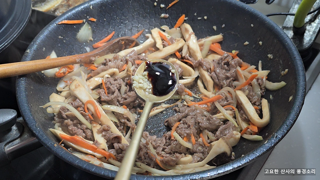 img.png?credential=yqXZFxpELC7KVnFOS48ylbz2pIh7yKj8&expires=1764514799&allow_ip=&allow_referer=&signature=TjH%2F7cmemb0v7Jc2%2B7NVyjw2EGA%3D