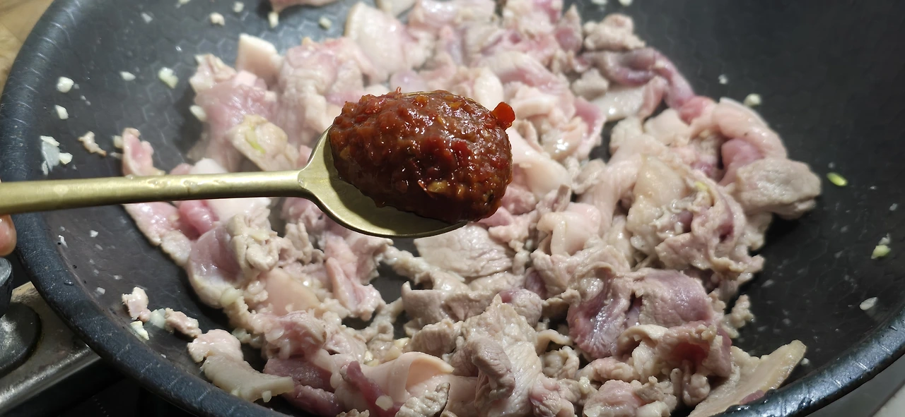 img.jpg?credential=yqXZFxpELC7KVnFOS48ylbz2pIh7yKj8&expires=1764514799&allow_ip=&allow_referer=&signature=SDievYuo2yrSlpEO5WDJg3pHJl4%3D