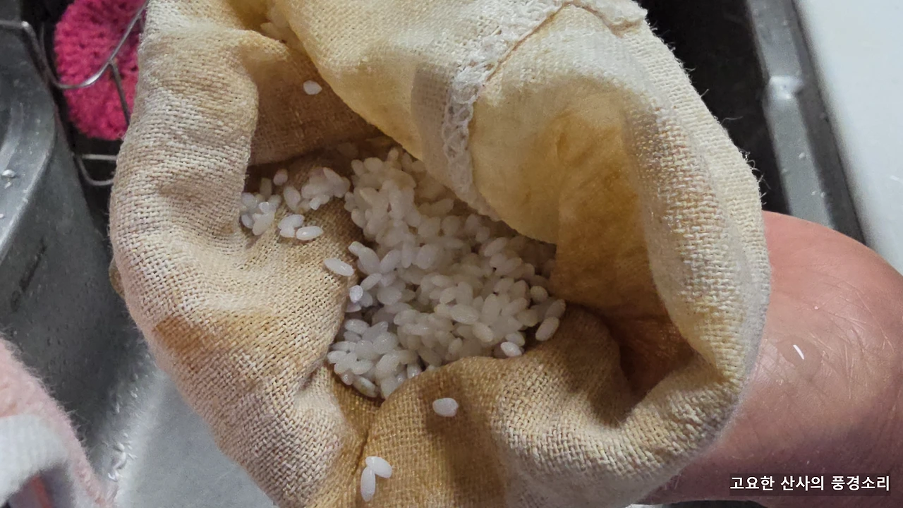 img.png?credential=yqXZFxpELC7KVnFOS48ylbz2pIh7yKj8&expires=1756652399&allow_ip=&allow_referer=&signature=lD3Go7p3fnNrHSYsFC%2BDPS0uK8A%3D