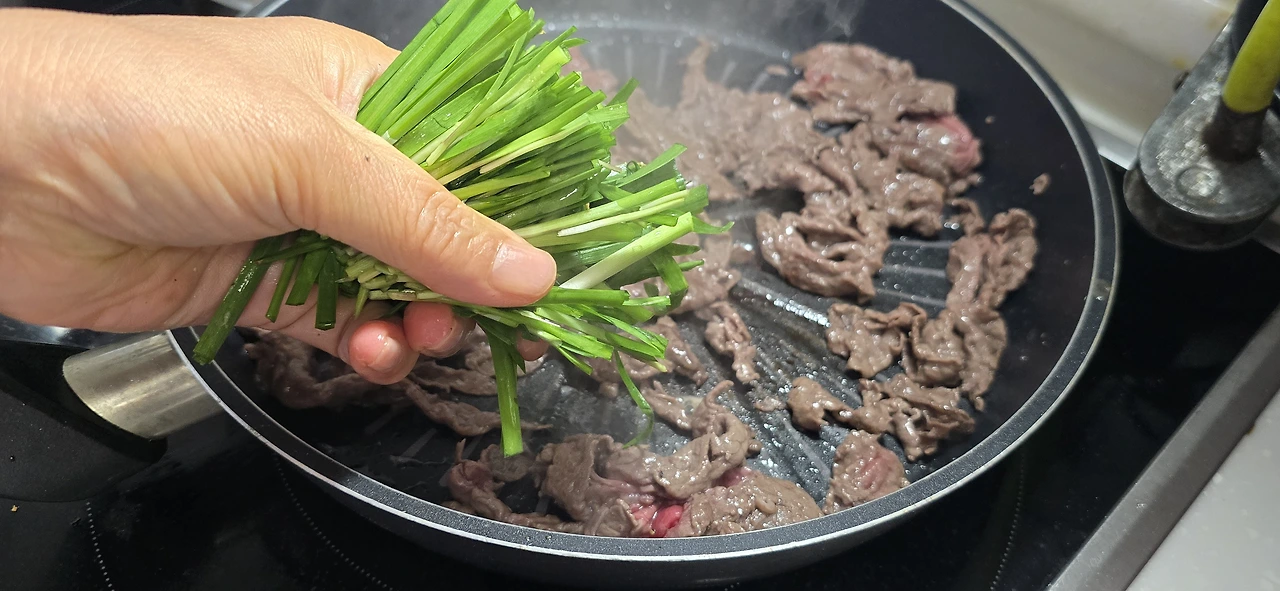 img.jpg?credential=yqXZFxpELC7KVnFOS48ylbz2pIh7yKj8&expires=1751295599&allow_ip=&allow_referer=&signature=oa%2Bx35coDRDEVfxAopEt%2BJVWTDY%3D