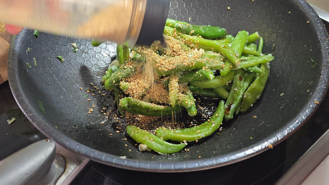 img.jpg?credential=yqXZFxpELC7KVnFOS48ylbz2pIh7yKj8&expires=1759244399&allow_ip=&allow_referer=&signature=vzItV34fM95pomzyueWsUPExtGg%3D