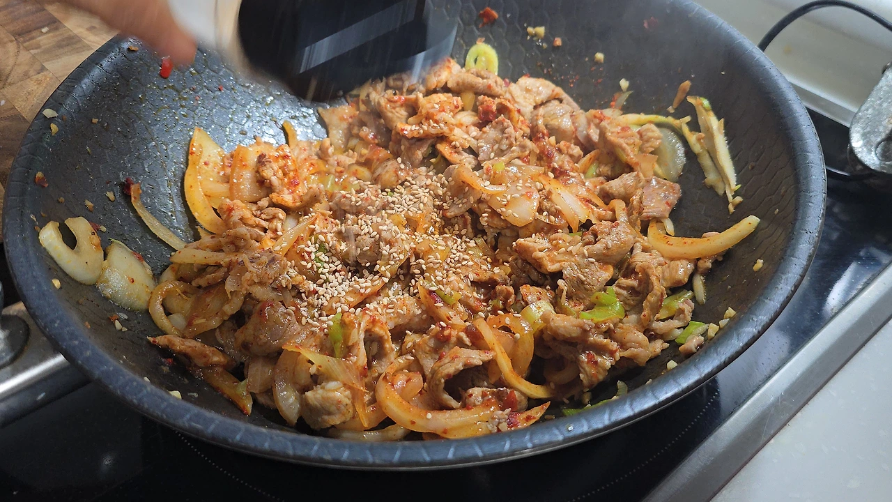 img.jpg?credential=yqXZFxpELC7KVnFOS48ylbz2pIh7yKj8&expires=1764514799&allow_ip=&allow_referer=&signature=ZAbtq5JnmWa67Lifh7Xql1BpxSY%3D