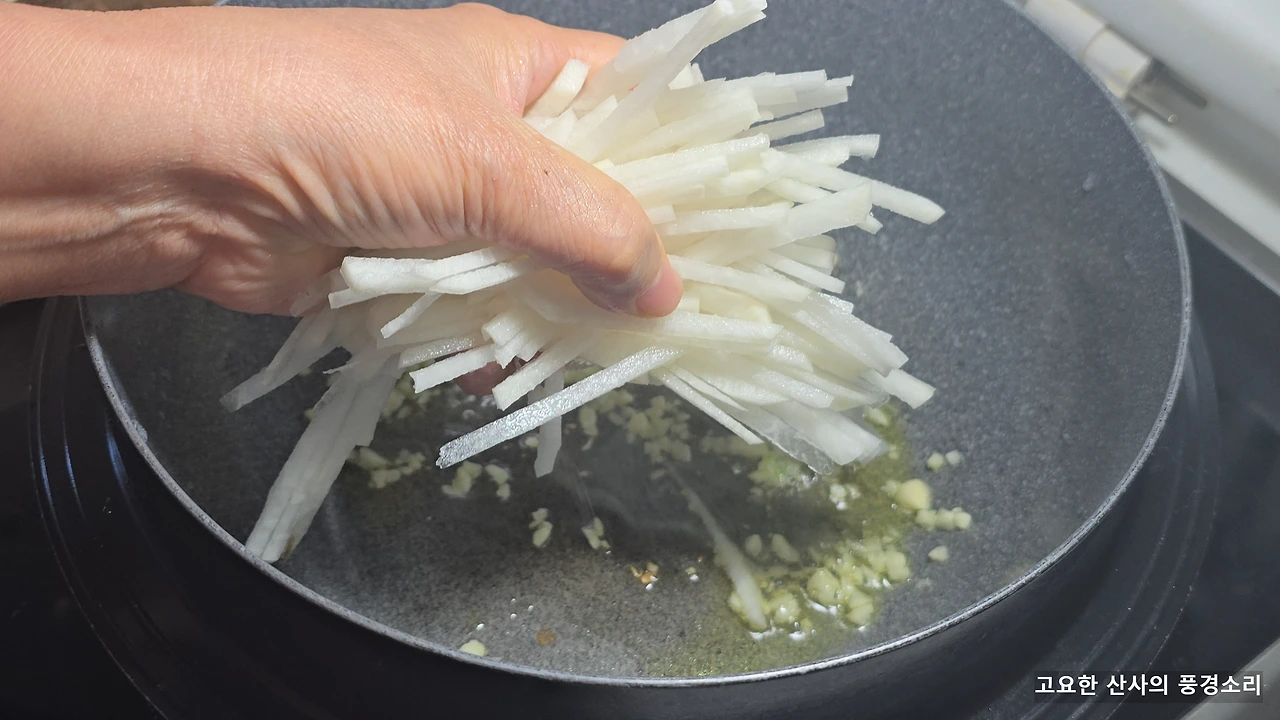 img.png?credential=yqXZFxpELC7KVnFOS48ylbz2pIh7yKj8&expires=1767193199&allow_ip=&allow_referer=&signature=lRGrDLqKDaibPnOVp7OvH6vGcrw%3D