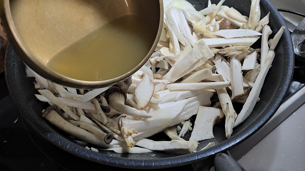 img.jpg?credential=yqXZFxpELC7KVnFOS48ylbz2pIh7yKj8&expires=1764514799&allow_ip=&allow_referer=&signature=eewLg0KHMLz3FpnwiBbkfNlJ4Bo%3D