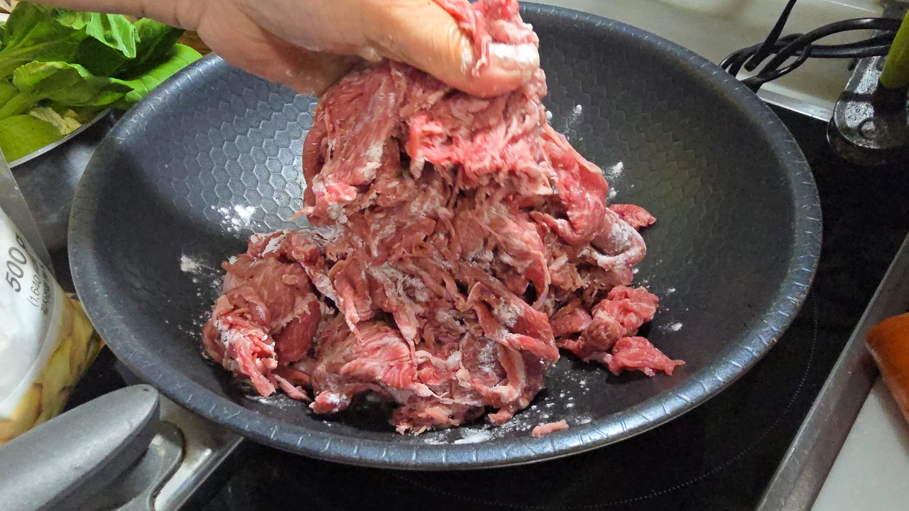 img.jpg?credential=yqXZFxpELC7KVnFOS48ylbz2pIh7yKj8&expires=1761922799&allow_ip=&allow_referer=&signature=oBeY1cHs54xg%2BmzCvL83oXsYhVs%3D