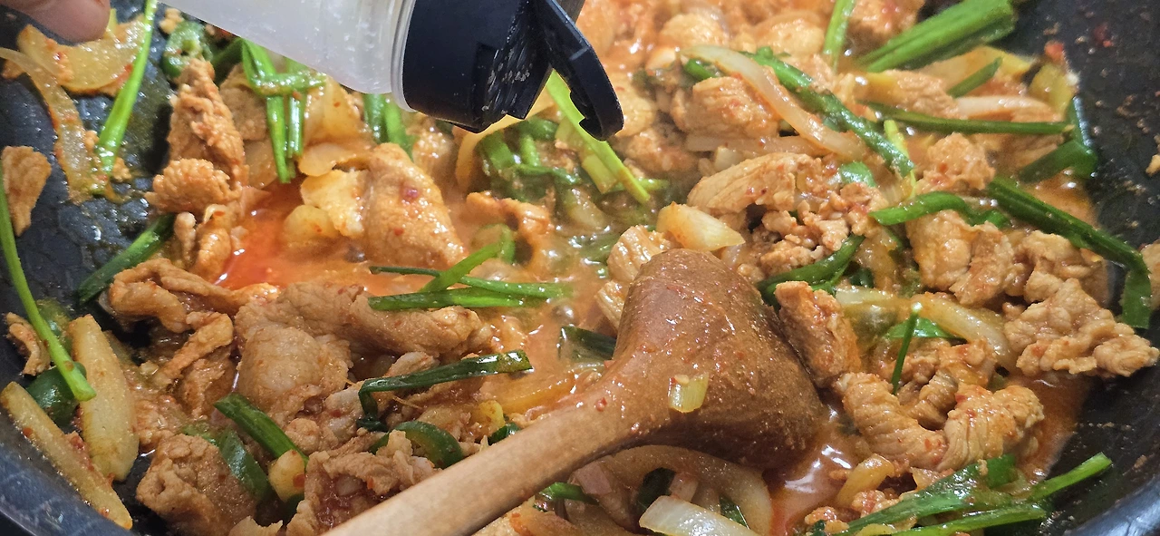 img.jpg?credential=yqXZFxpELC7KVnFOS48ylbz2pIh7yKj8&expires=1759244399&allow_ip=&allow_referer=&signature=HX46J3eUuHNKrd%2BJ4Imyvkco2dg%3D