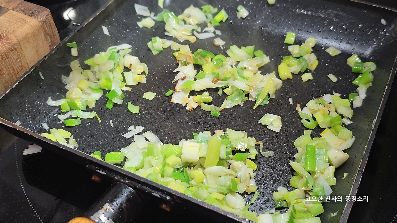 img.png?credential=yqXZFxpELC7KVnFOS48ylbz2pIh7yKj8&expires=1761922799&allow_ip=&allow_referer=&signature=w63Du2NBxQoKxNZmmD1HnoANLik%3D