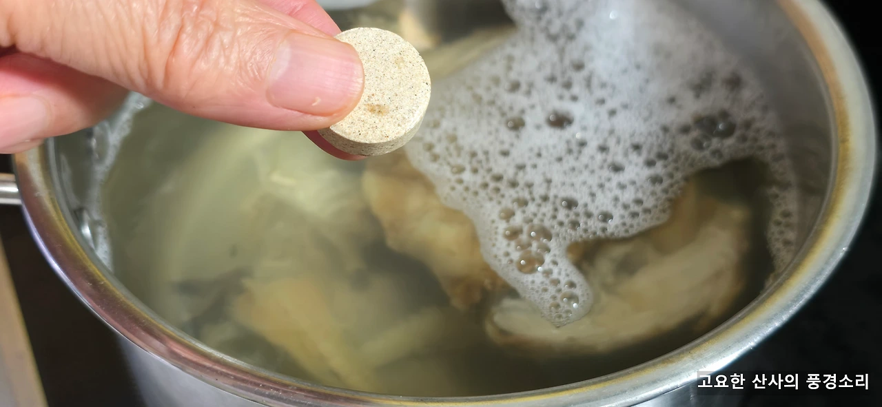 img.png?credential=yqXZFxpELC7KVnFOS48ylbz2pIh7yKj8&expires=1761922799&allow_ip=&allow_referer=&signature=8hrtiR4JdWhryQh1rlFR7%2BfxeJw%3D