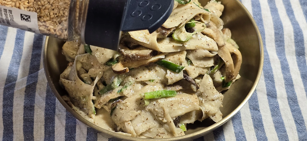 img.jpg?credential=yqXZFxpELC7KVnFOS48ylbz2pIh7yKj8&expires=1767193199&allow_ip=&allow_referer=&signature=lmvY2skATCgaO5%2B48kJJcgt%2FZdQ%3D