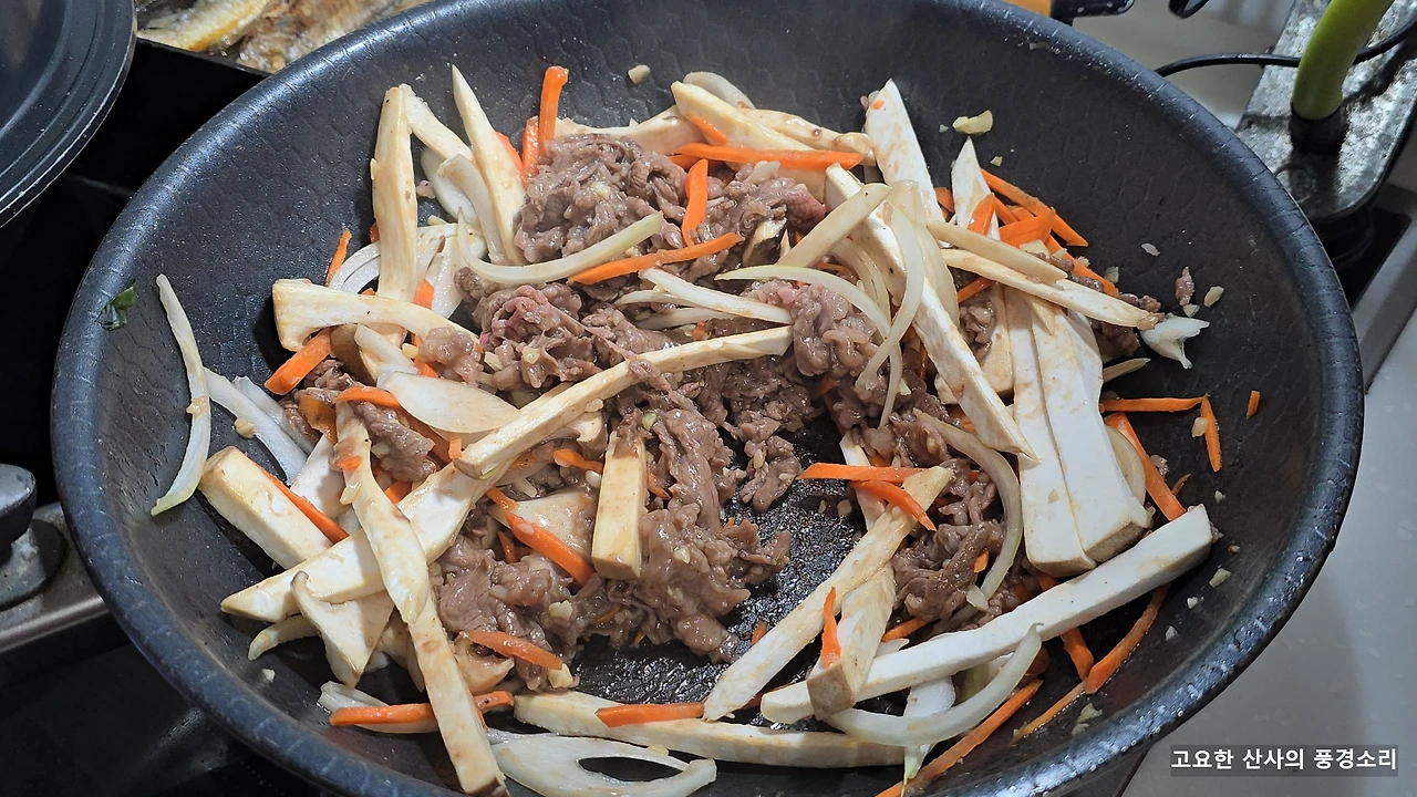 img.png?credential=yqXZFxpELC7KVnFOS48ylbz2pIh7yKj8&expires=1764514799&allow_ip=&allow_referer=&signature=B%2FNN5rG1vmwJqSyElSEYk8azFf4%3D