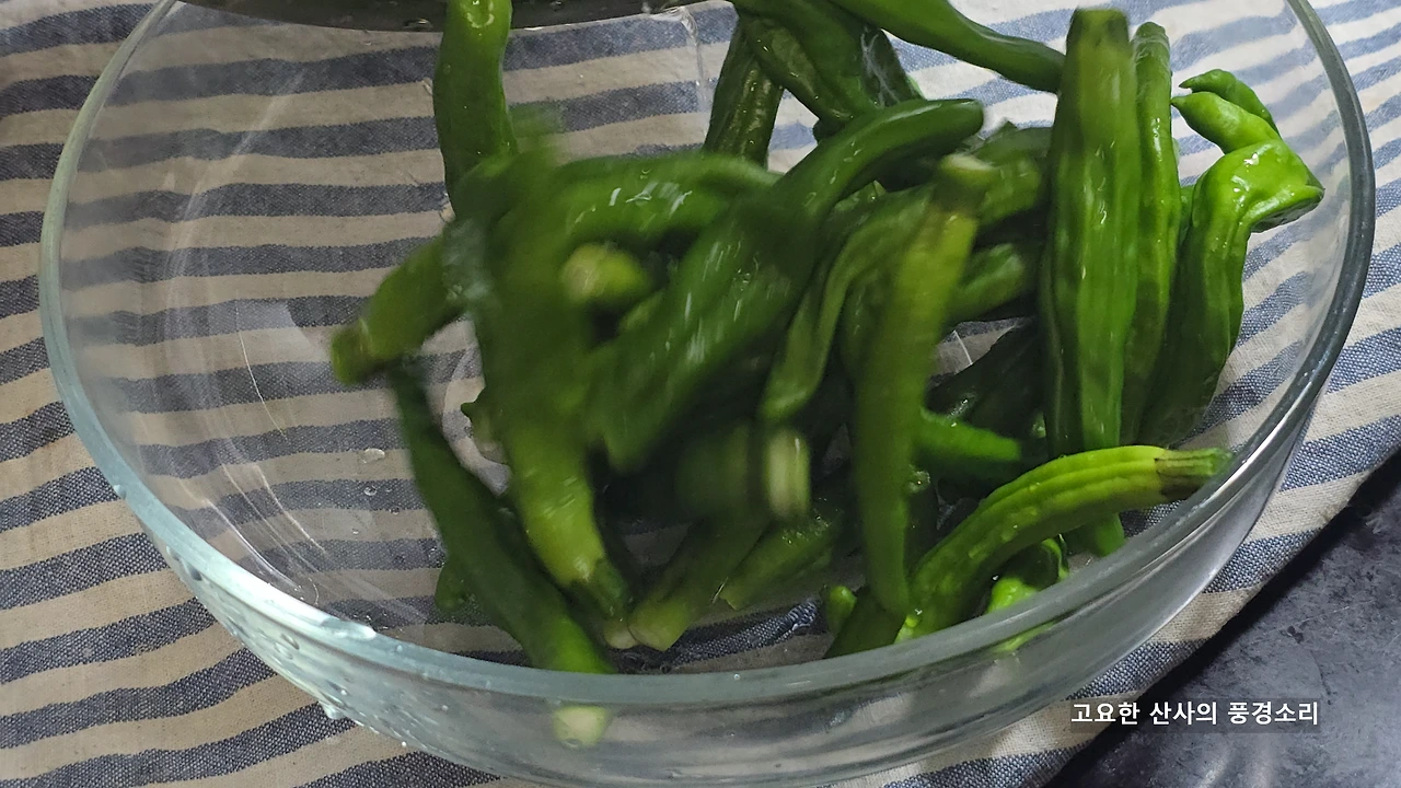 img.png?credential=yqXZFxpELC7KVnFOS48ylbz2pIh7yKj8&expires=1761922799&allow_ip=&allow_referer=&signature=%2F0war%2BM5sKBiB%2BOGmWTSRwjY%2FXk%3D