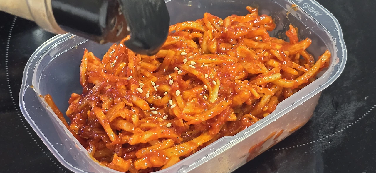 img.jpg?credential=yqXZFxpELC7KVnFOS48ylbz2pIh7yKj8&expires=1756652399&allow_ip=&allow_referer=&signature=eGc5EA9%2BPNCI8So4%2BQpi%2Fe%2BL0%2B8%3D