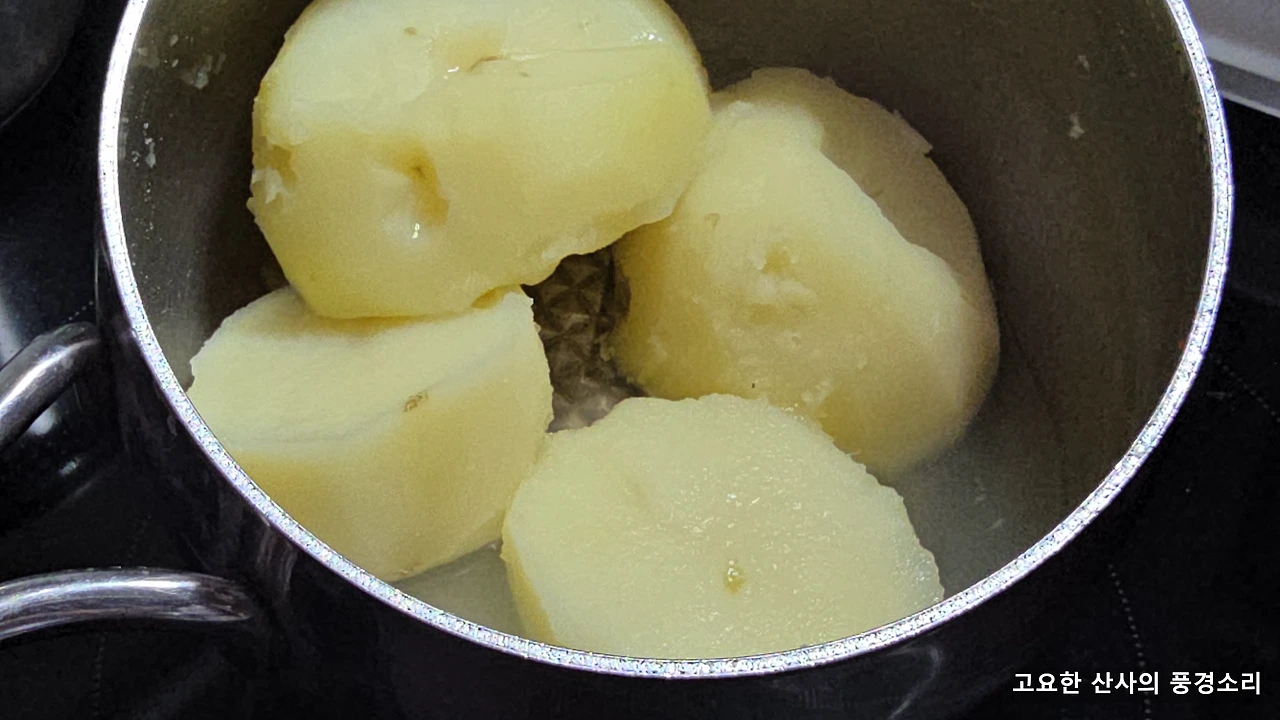 img.png?credential=yqXZFxpELC7KVnFOS48ylbz2pIh7yKj8&expires=1753973999&allow_ip=&allow_referer=&signature=pyLpsU8RLti1qZNdhBQyYmCjldw%3D