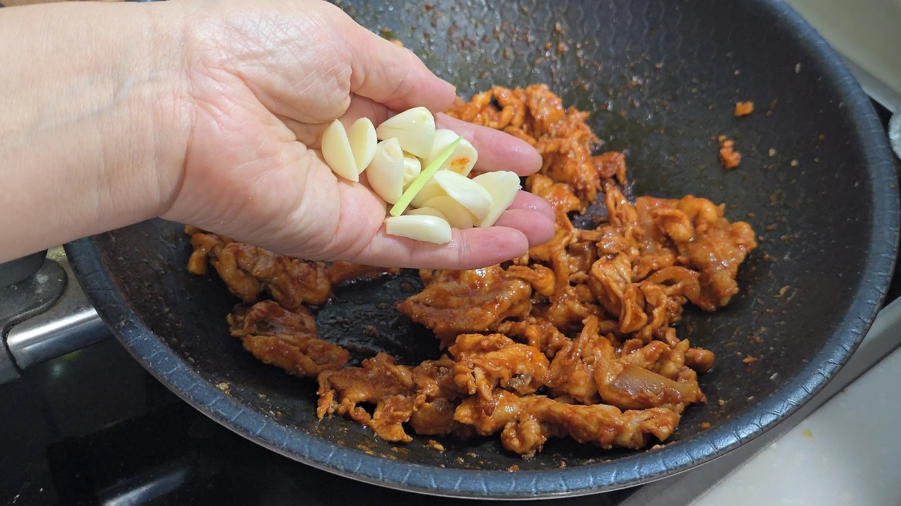 img.jpg?credential=yqXZFxpELC7KVnFOS48ylbz2pIh7yKj8&expires=1759244399&allow_ip=&allow_referer=&signature=ISKXVsXBY0AWG5BAHhcpr6p6G6c%3D