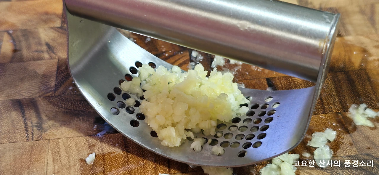 img.png?credential=yqXZFxpELC7KVnFOS48ylbz2pIh7yKj8&expires=1753973999&allow_ip=&allow_referer=&signature=r%2Bh04y%2FO60q5KZ7GRQFnte2JQxM%3D