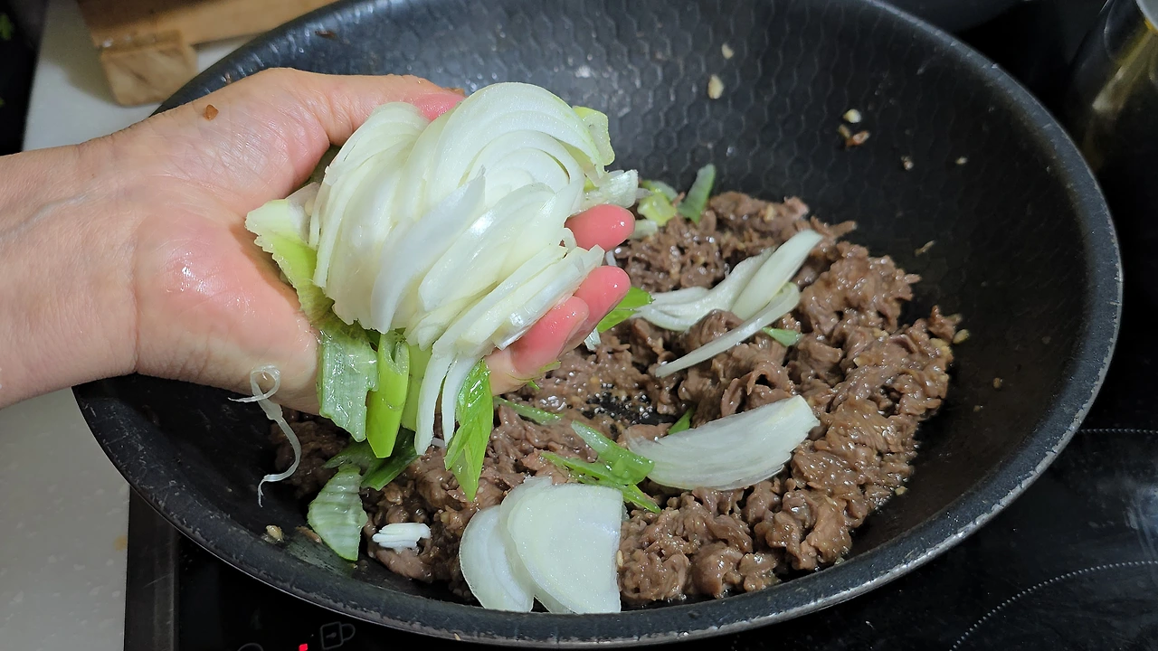 img.jpg?credential=yqXZFxpELC7KVnFOS48ylbz2pIh7yKj8&expires=1761922799&allow_ip=&allow_referer=&signature=F%2FMhGXe55UQYHRLJFzf4L%2BM4Eu0%3D