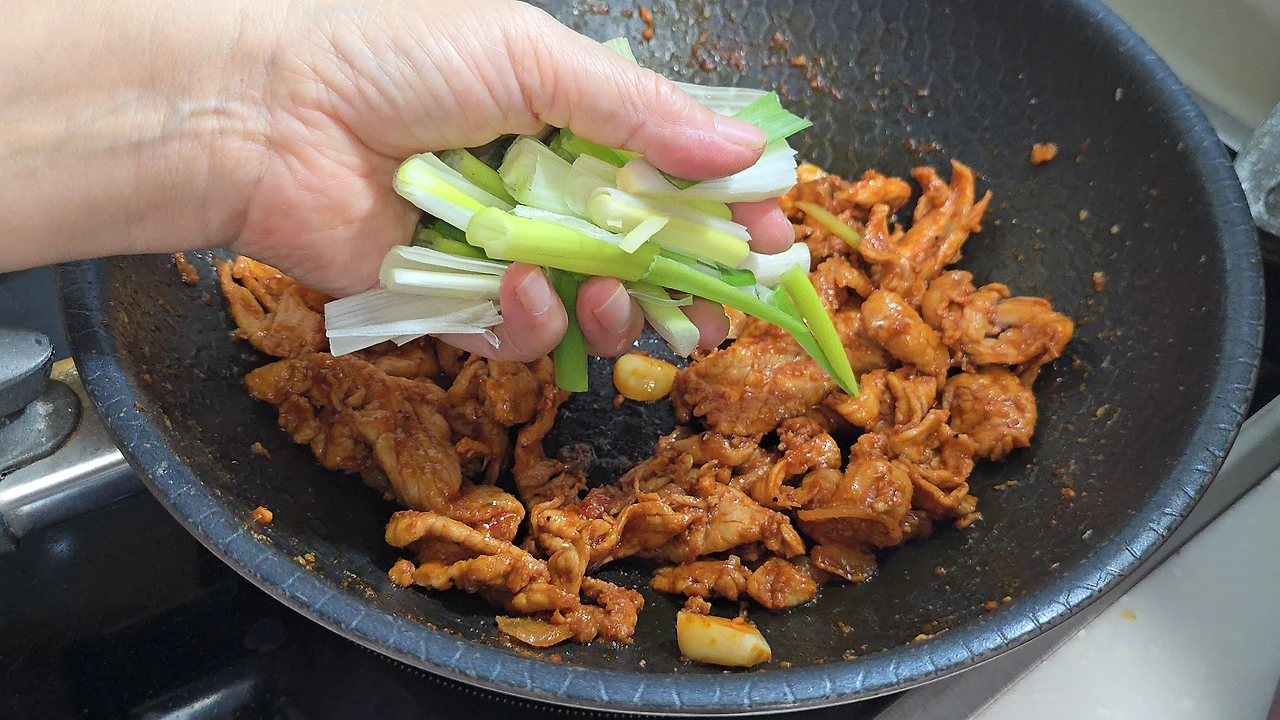 img.jpg?credential=yqXZFxpELC7KVnFOS48ylbz2pIh7yKj8&expires=1759244399&allow_ip=&allow_referer=&signature=ndQyZjPObqBmpLdk%2BWT3bsu62mU%3D