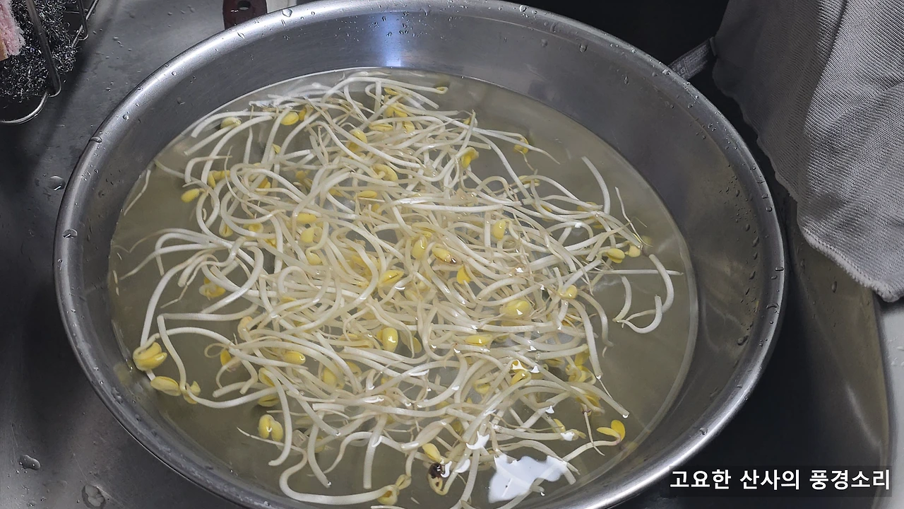 img.png?credential=yqXZFxpELC7KVnFOS48ylbz2pIh7yKj8&expires=1756652399&allow_ip=&allow_referer=&signature=mUedHb2gpdzJ1dgp6gtsga%2BBB4I%3D