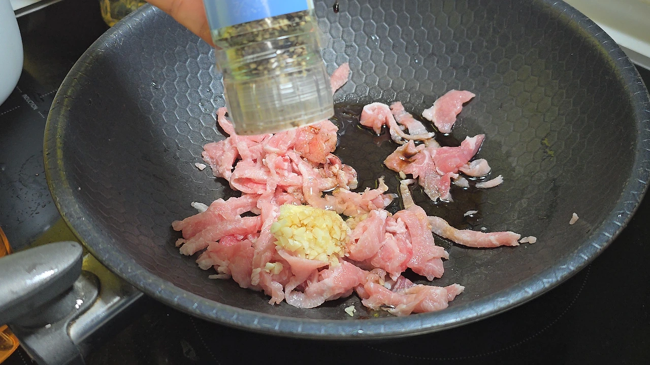 img.jpg?credential=yqXZFxpELC7KVnFOS48ylbz2pIh7yKj8&expires=1761922799&allow_ip=&allow_referer=&signature=IRwprxh%2BaNllSSNxkxa2eV%2FZF6A%3D