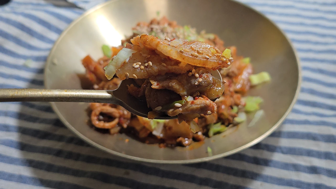 img.jpg?credential=yqXZFxpELC7KVnFOS48ylbz2pIh7yKj8&expires=1764514799&allow_ip=&allow_referer=&signature=zh8I3MEWl0GmwNPnedl8ujbxX7s%3D