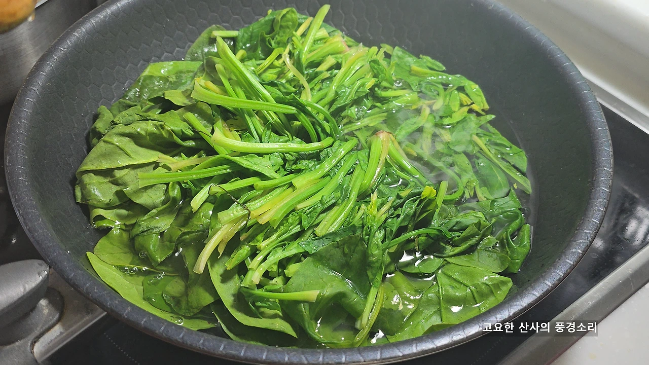 img.png?credential=yqXZFxpELC7KVnFOS48ylbz2pIh7yKj8&expires=1767193199&allow_ip=&allow_referer=&signature=9Uk%2Fkv8r98Df8DZfmtWKEqT4Mas%3D