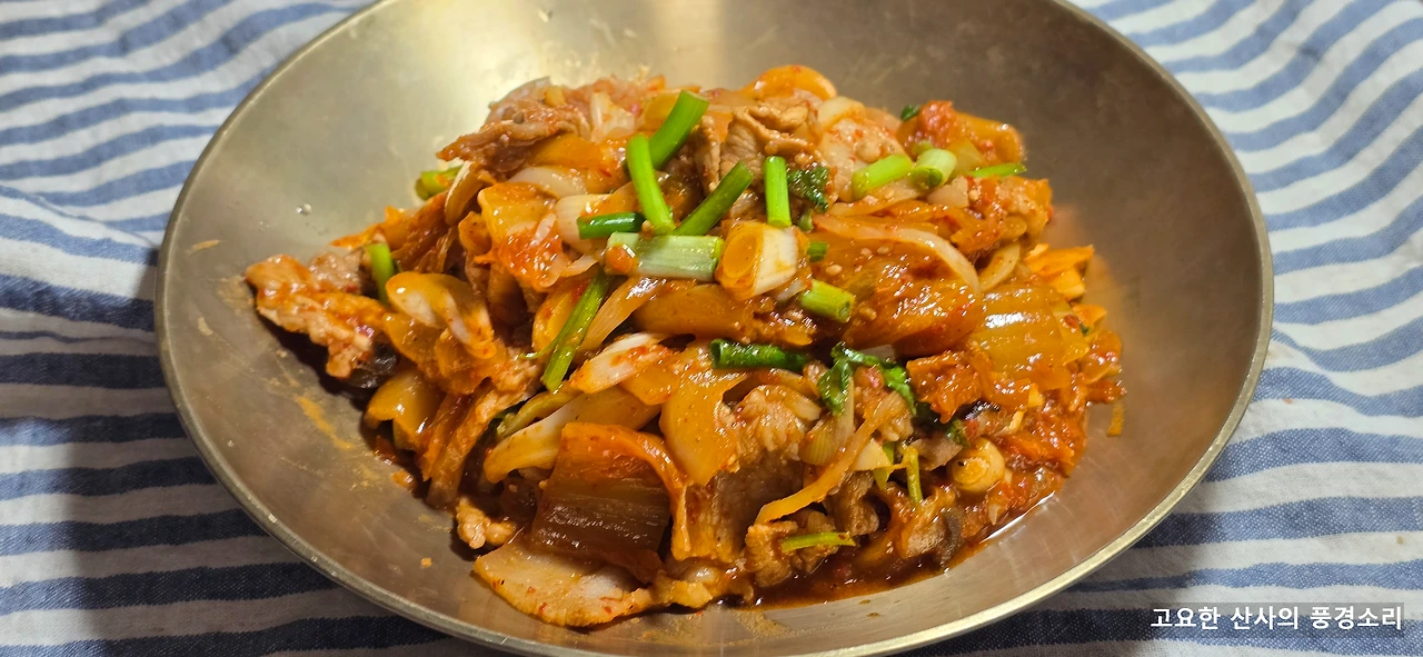 img.png?credential=yqXZFxpELC7KVnFOS48ylbz2pIh7yKj8&expires=1767193199&allow_ip=&allow_referer=&signature=VJlafAbIIuXodQXifge3mh32iNc%3D