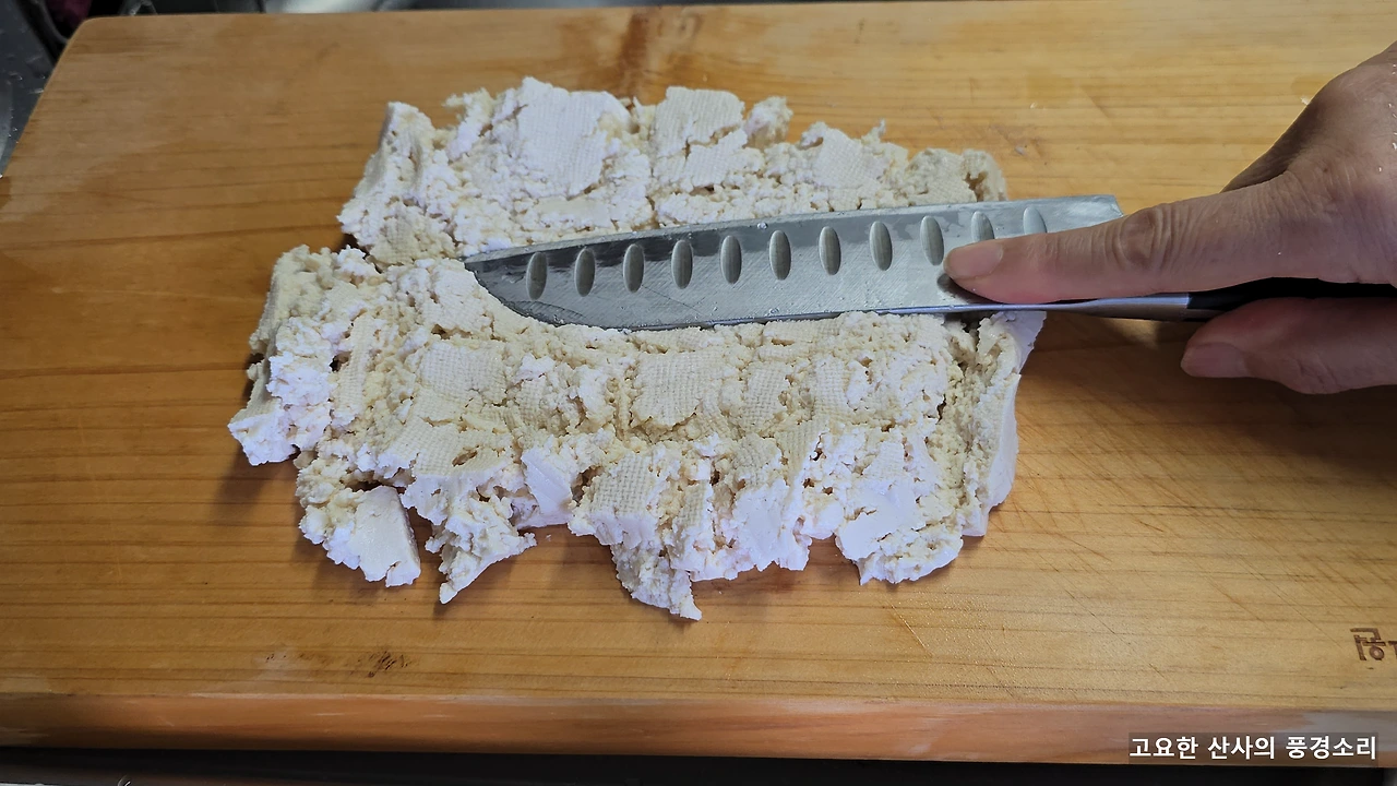 img.png?credential=yqXZFxpELC7KVnFOS48ylbz2pIh7yKj8&expires=1759244399&allow_ip=&allow_referer=&signature=3Ew1Lqcn0a2zCxZz5wNxfA26Asc%3D