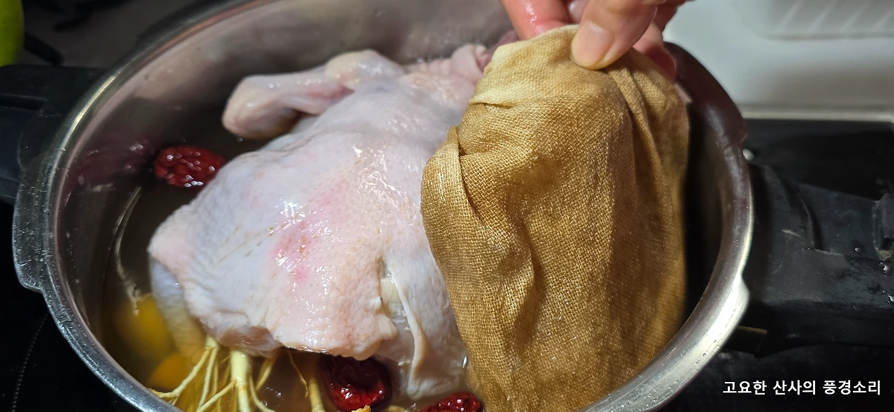 img.png?credential=yqXZFxpELC7KVnFOS48ylbz2pIh7yKj8&expires=1756652399&allow_ip=&allow_referer=&signature=%2Br5TsD3OZLEfX8jdMOy91TblKhI%3D