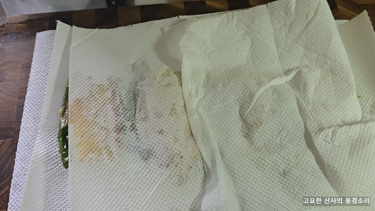 img.png?credential=yqXZFxpELC7KVnFOS48ylbz2pIh7yKj8&expires=1761922799&allow_ip=&allow_referer=&signature=44MHIpKs0RxT61k7C5TaSoc5tcg%3D