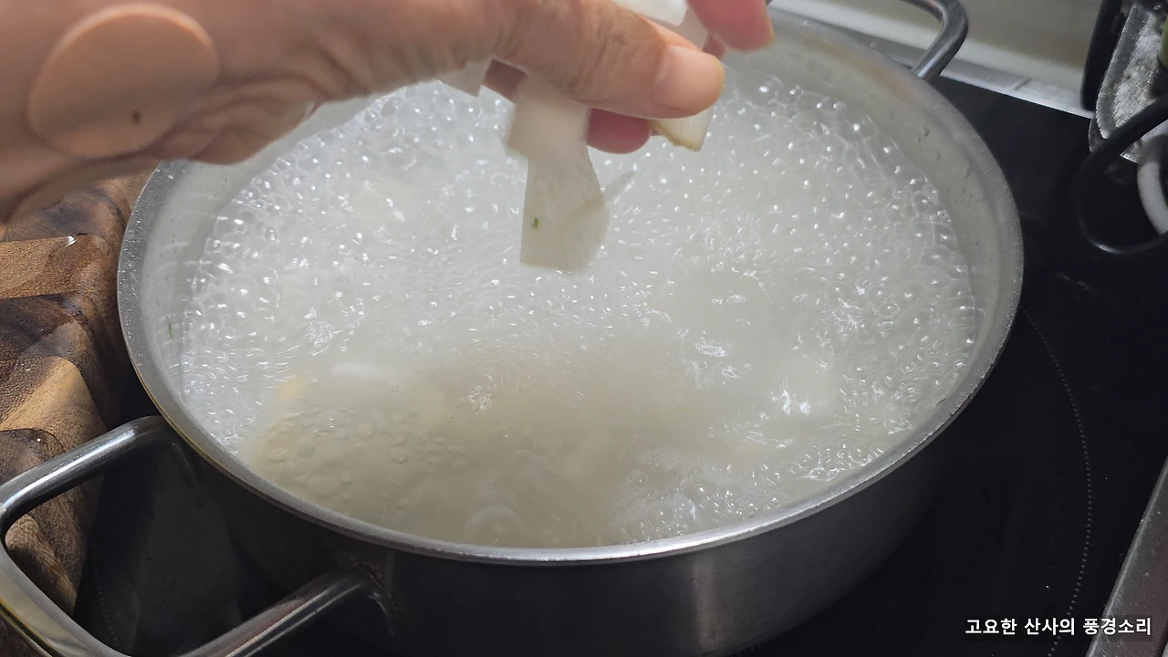 img.png?credential=yqXZFxpELC7KVnFOS48ylbz2pIh7yKj8&expires=1764514799&allow_ip=&allow_referer=&signature=YFM%2FwOUpwfzdKIJ6qVQiGJjUYtQ%3D