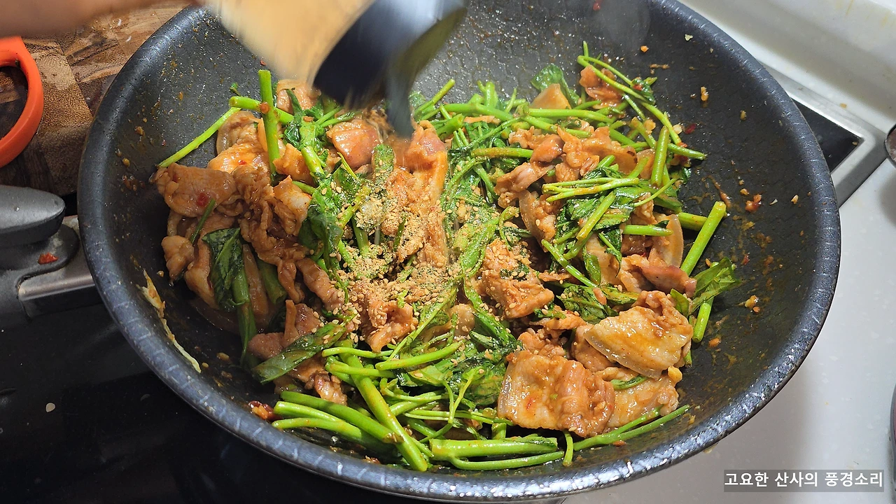 img.png?credential=yqXZFxpELC7KVnFOS48ylbz2pIh7yKj8&expires=1764514799&allow_ip=&allow_referer=&signature=ZgHBS6pJsYKC8GykYgnxHsQkYJc%3D