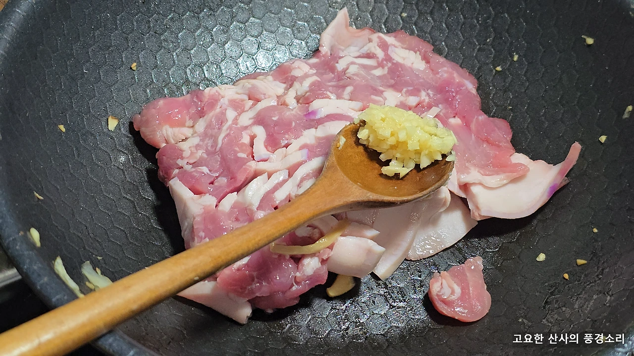 img.png?credential=yqXZFxpELC7KVnFOS48ylbz2pIh7yKj8&expires=1764514799&allow_ip=&allow_referer=&signature=BAwqHLqsbugLuWg8rlhAy6paOm8%3D