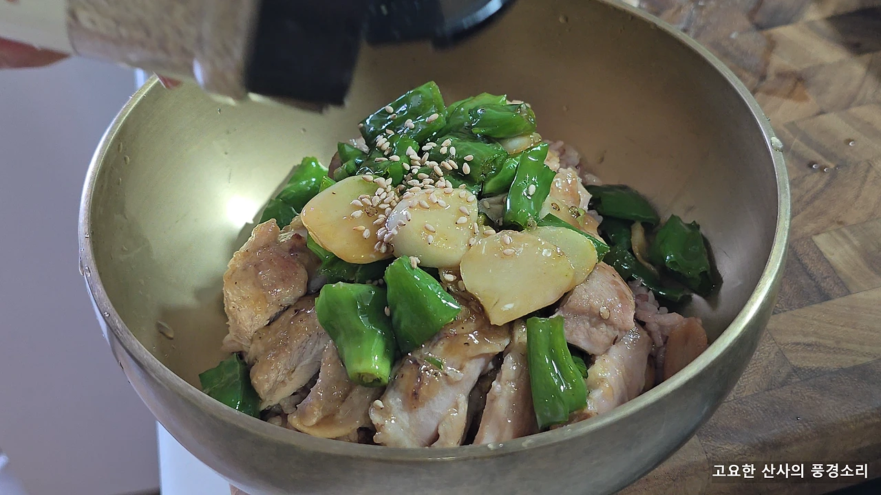 img.png?credential=yqXZFxpELC7KVnFOS48ylbz2pIh7yKj8&expires=1761922799&allow_ip=&allow_referer=&signature=ExCsB%2B5CfVw%2FlJ0kEjx9ctOv3ik%3D