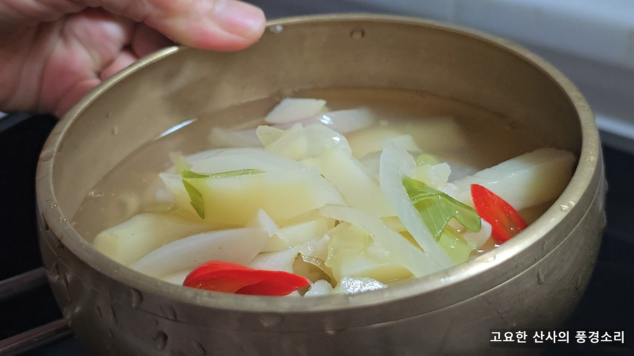 img.png?credential=yqXZFxpELC7KVnFOS48ylbz2pIh7yKj8&expires=1753973999&allow_ip=&allow_referer=&signature=ftJ4YFKBLOk3jet0lBy8zPjV60A%3D