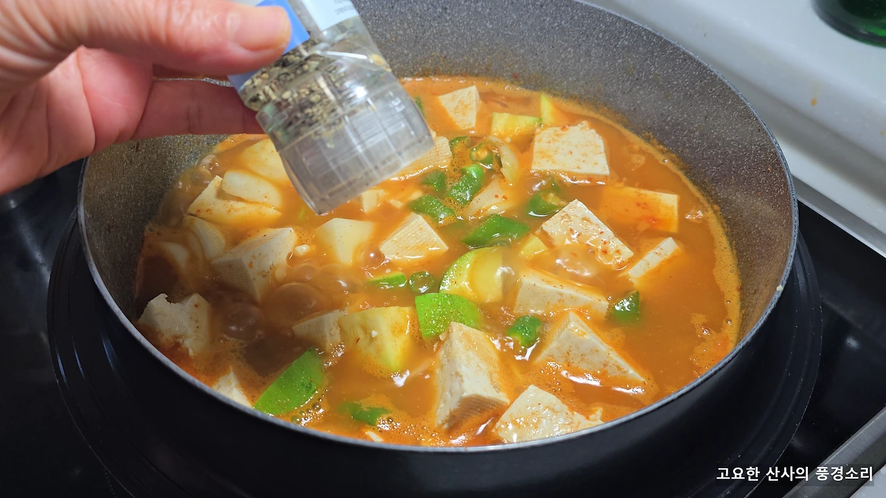 img.png?credential=yqXZFxpELC7KVnFOS48ylbz2pIh7yKj8&expires=1767193199&allow_ip=&allow_referer=&signature=bCan%2B%2BfJqLeablhHx4FnBbMvV84%3D