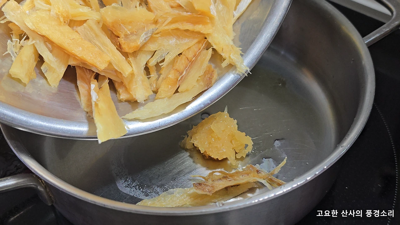 img.png?credential=yqXZFxpELC7KVnFOS48ylbz2pIh7yKj8&expires=1761922799&allow_ip=&allow_referer=&signature=95dsWRwIWY8yr1SmDpfUs7cjjys%3D