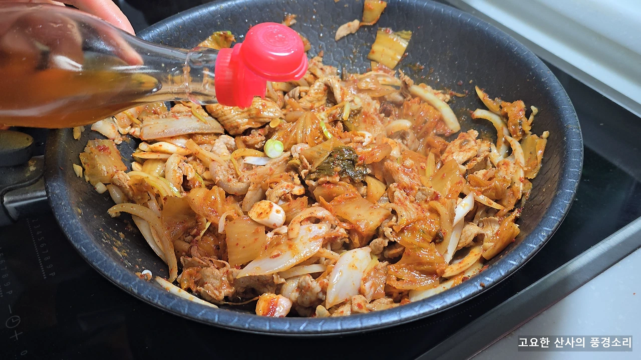 img.png?credential=yqXZFxpELC7KVnFOS48ylbz2pIh7yKj8&expires=1767193199&allow_ip=&allow_referer=&signature=YsaAFyeu7yeo2mqllunQNc407Tg%3D