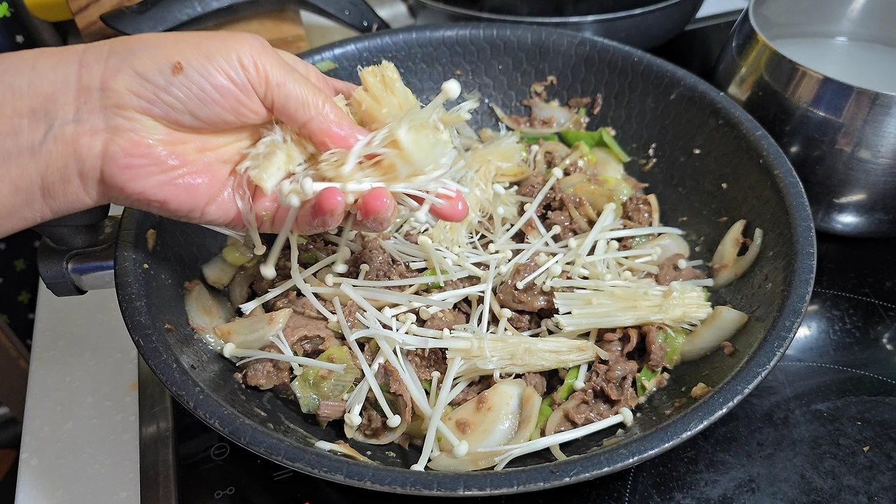 img.jpg?credential=yqXZFxpELC7KVnFOS48ylbz2pIh7yKj8&expires=1761922799&allow_ip=&allow_referer=&signature=ngG7F3eO4eJnkChiG7VMKBqDGos%3D