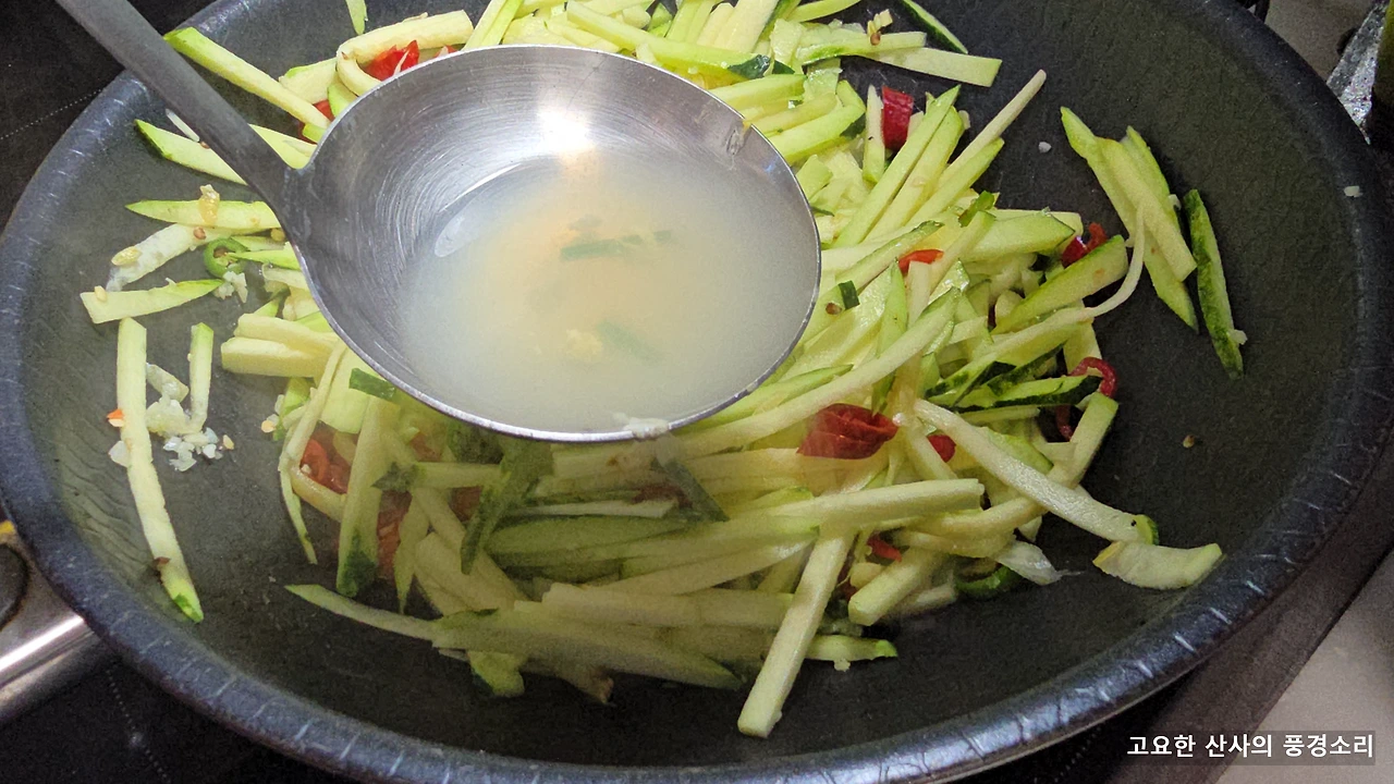 img.png?credential=yqXZFxpELC7KVnFOS48ylbz2pIh7yKj8&expires=1764514799&allow_ip=&allow_referer=&signature=kM1jzFGBIK7L2PLm%2BWCh9vLSCeM%3D