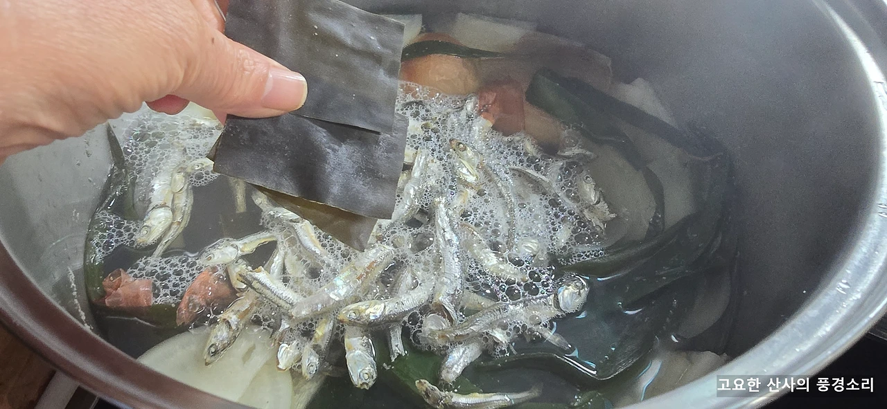 img.png?credential=yqXZFxpELC7KVnFOS48ylbz2pIh7yKj8&expires=1761922799&allow_ip=&allow_referer=&signature=AmNzvv5cBU0vFkUpcbv3ocEru7c%3D