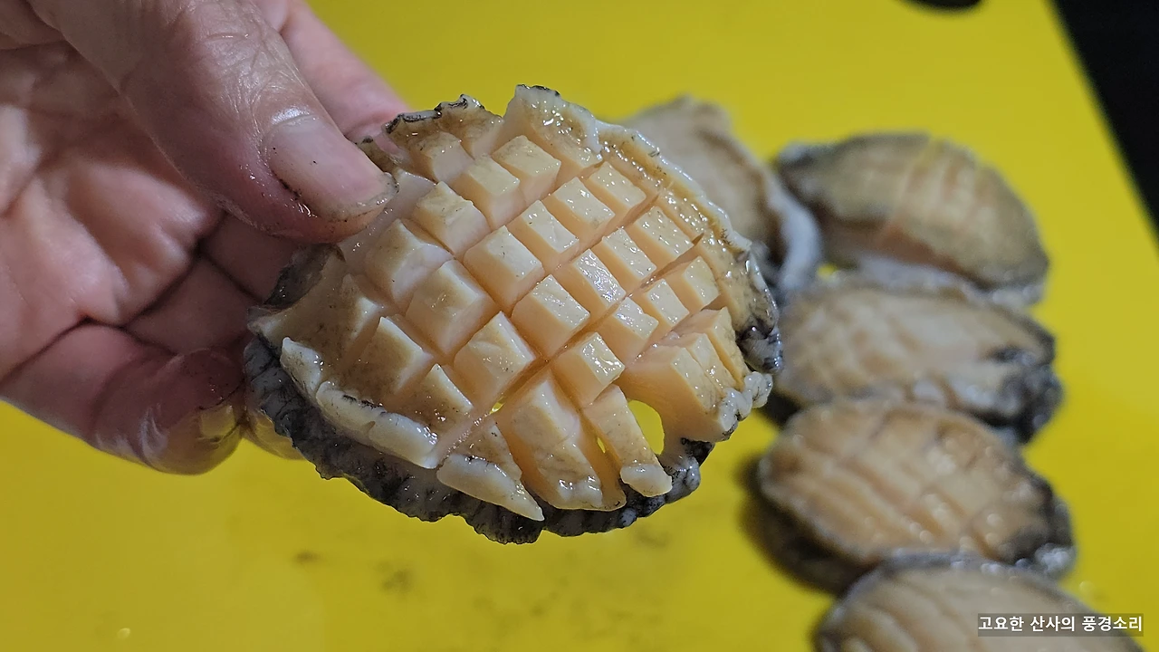 img.png?credential=yqXZFxpELC7KVnFOS48ylbz2pIh7yKj8&expires=1756652399&allow_ip=&allow_referer=&signature=Cvup3RguW%2BRmf5hnAsFpK4v%2FHNQ%3D