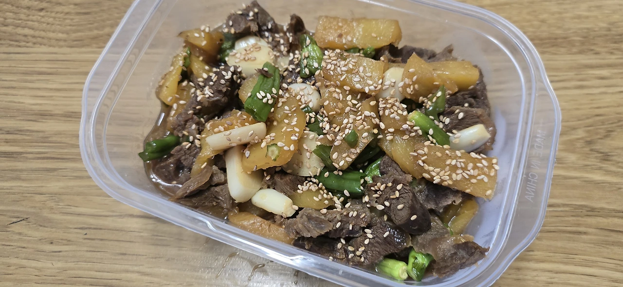 img.jpg?credential=yqXZFxpELC7KVnFOS48ylbz2pIh7yKj8&expires=1761922799&allow_ip=&allow_referer=&signature=i7Vlvfwuq9Bj%2BhsBxYIIjqhiKHA%3D