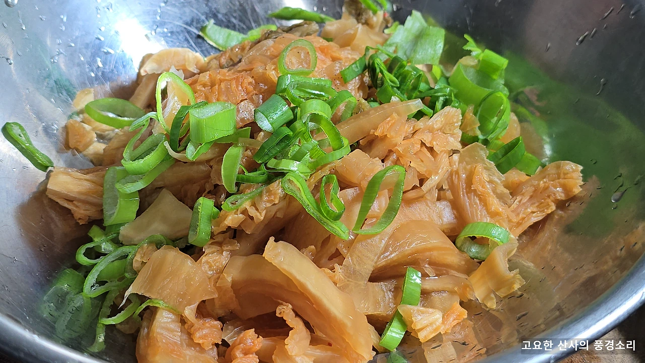 img.png?credential=yqXZFxpELC7KVnFOS48ylbz2pIh7yKj8&expires=1769871599&allow_ip=&allow_referer=&signature=KEVP8VY2%2FQRaTo%2Fwv9IZ4cBlMl4%3D