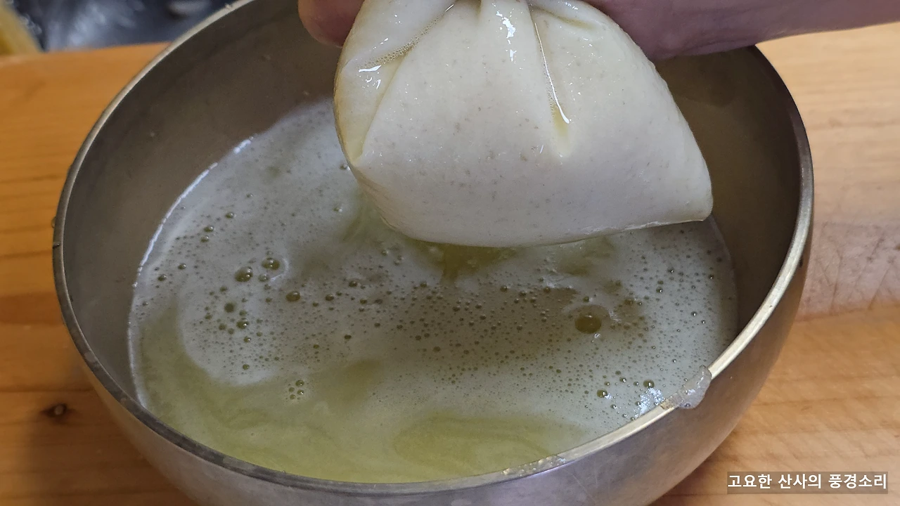 img.png?credential=yqXZFxpELC7KVnFOS48ylbz2pIh7yKj8&expires=1759244399&allow_ip=&allow_referer=&signature=6WBIDemes1MPaLz9%2BTaA4CL5Ppw%3D